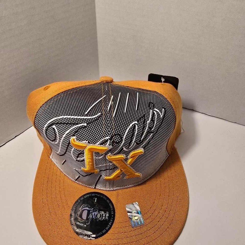 0079 NWT HowD TX ball cap Yellow and Gray Texas size L